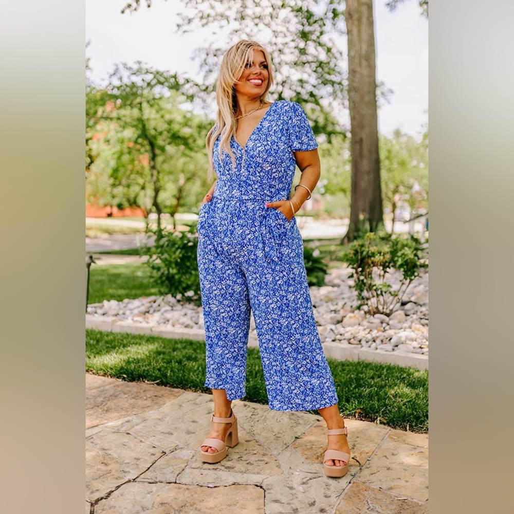IMPRESSIONS BRAND FLORAL GALORE JUMPSUIT CURVES NWT SIZE 3X